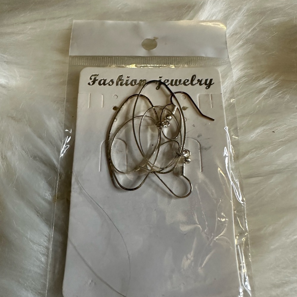 🩷5/$10 Elegant Silver Fashion Jewelry Earrings